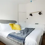 Beautiful Serene Paddington Mews House